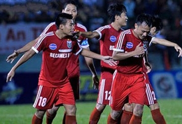 Những điểm nhấn đáng nhớ sau vòng 22 V-League 2014