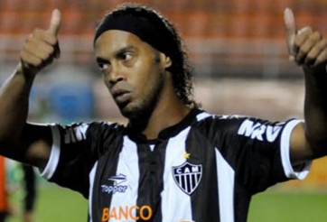 Chuyển Nhượng 29/7: Ronaldinho sẽ tới Premier League mùa tới?