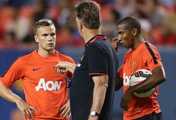 Van Gaal: ‘Man Utd là tập thể gãy nát và cần phải làm lại’