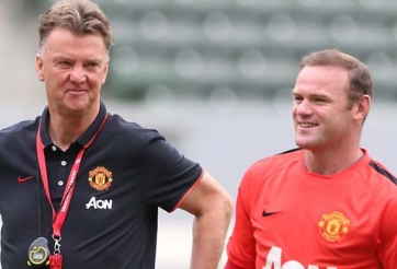 Van Gaal tiết lộ lý do không chọn Rooney đeo băng đội trưởng