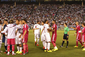 Seydou Keita giải thích lý do ném chai nước vào Pepe