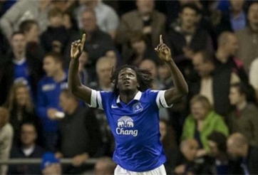 Romelu Lukaku gia nhập Everton với giá 25 triệu bảng