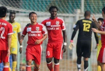 Dịch 'đau mắt đỏ' có thể khiến B.Bình Dương lỡ chức vô địch