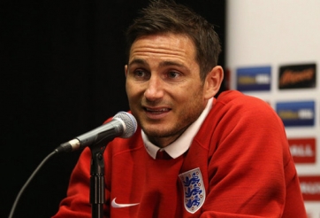 Frank Lampard đứng trước cơ hội đá cho Man City