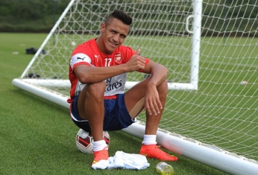 Alexis Sanchez hăng hái tập luyện cùng Arsenal