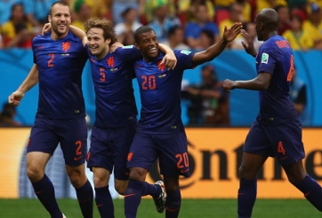 Khó có Vidal, Van Gaal quyết đưa 3 học trò cũ về Old Trafford