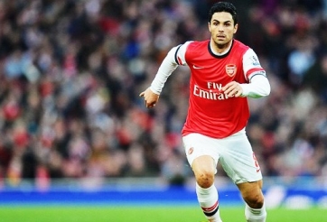 Mikel Arteta được trao băng đội trưởng thay Vermaelen
