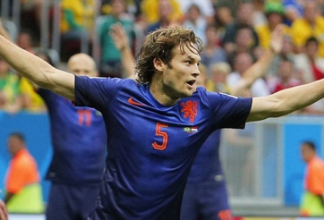 Man Utd chưa hề hỏi mua học trò cưng của Van Gaal