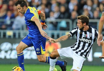 Juve thắng vất các ngôi sao A-League, Allegri đổ tại mệt mỏi