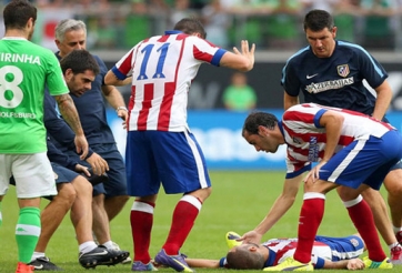Cầu thủ của Atletico Madrid dính chấn thương sọ não
