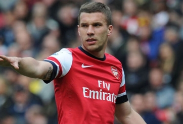Podolski đứng trước nguy cơ ‘bật bãi’ khỏi Arsenal