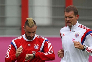 1 người Đức nữa bật bãi khỏi Bayern