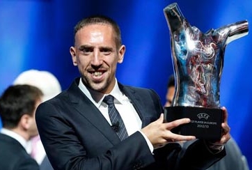 Chủ tịch LĐ bóng đá Pháp khuyên Ribery suy nghĩ lại