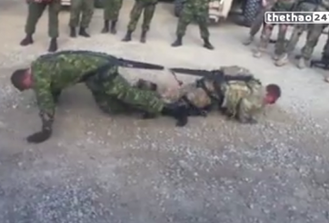 VIDEO: màn so tài kéo co ngược của binh sỹ Canada vs USA