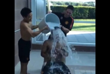 Anderson thách Sir Alex dội nước đá lên đầu