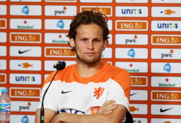 Marcos Rojo không phải là hậu vệ cuối cùng cập bến Man Utd