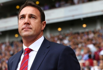 HLV Mackay bị Crystal Palace từ chối vì bê bối phân biệt chủng tộc