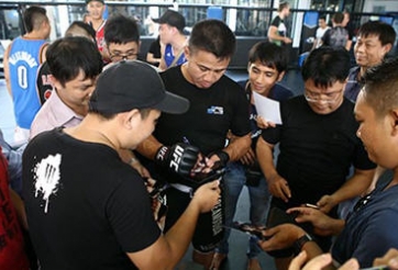 Cung Lê bị Bisping châm chọc trước đại chiến