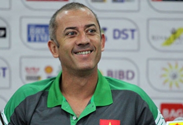 HLV Graechen nói gì về thông tin U19 Việt Nam sẽ đá ở V-League?