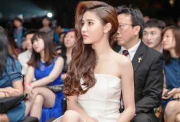 Mê mệt với vẻ đẹp của nữ chủ tịch CLB bóng đá Sichuan Lidashi