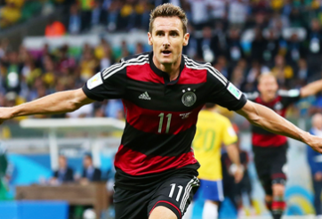 Van Gaal là lý do khiến Miroslav Klose không thể tỏa sáng