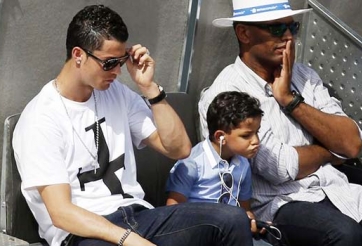 CR7 lần đầu tiết lộ về mẹ của tiểu Ronaldo