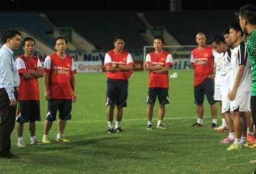 Lãnh đạo VFF thăm và động viên U19 Việt Nam trước trận gặp U19 Australia