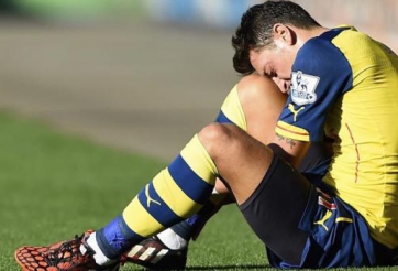 Sau Welbeck, Arsenal lại nhận hung tin từ Mesut Ozil