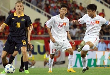 Thầy 'Giôm' tiết lộ về tình hình chấn thương của trung vệ Đông Triều