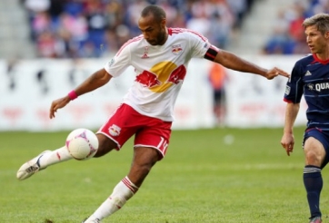 VIDEO: Thierry Henry lập siêu phẩm sút xa ở giải bóng đá nhà nghề Mỹ MLS