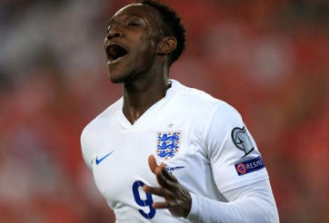 Danny Welbeck bóng gió chỉ trích Man United