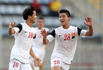 VIDEO: Sân Mỹ Đình gầm vang hai tiếng - Công Phượng