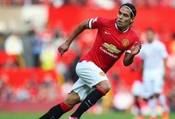 VIDEO: Màn ra mắt của Radamel Falcao trong màu áo MU