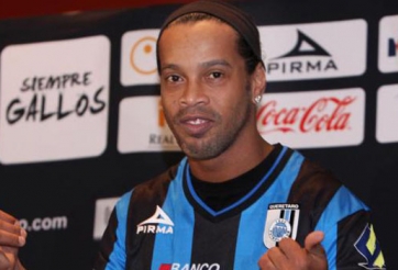 Tiết lộ: Ronaldinho tới Mexico chơi bóng là vì... gái