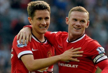 Rooney san bằng kỷ lục ghi bàn của Thierry Henry tại Premier League