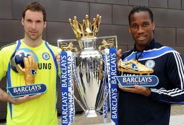 Mourinho tính để Cech bắt chính trận mở màn Champions League