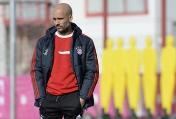 Pep Guardiola chê Man United nghèo, không mua được sao Bayern
