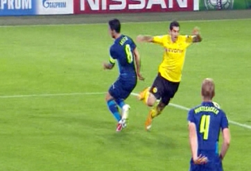 VIDEO: Trọng tài khiến Dortmund mất oan 1 quả penalty (Dortmund vs Arsenal)