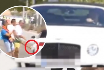 VIDEO: Gareth Bale bị fans đá vào xe vì không chịu kí tặng