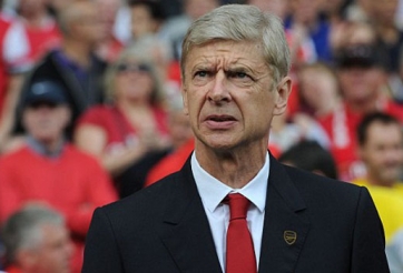 PSG dùng tiền tấn thuyết phục Arsene Wenger về Pháp
