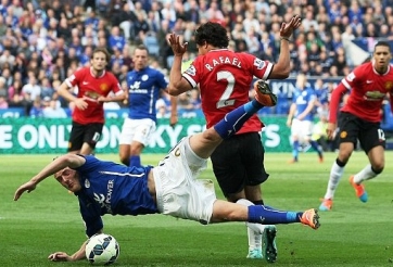 Graham Poll: MU 'chết oan' vì penalty