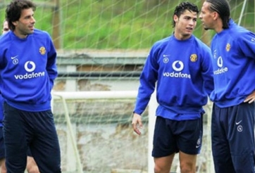 Nistelrooy từng đấm thẳng vào mặt Ronaldo