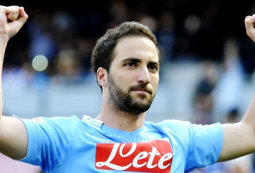 Gonzalo Higuain trước cơ hội chuyển tới Premier League thi đấu