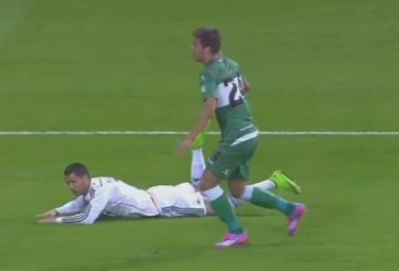 VIDEO: Real được hưởng lợi từ ông trọng tài cuồng thổi penalty