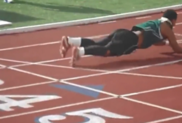 VIDEO: Tình huống về đích hài hước của VĐV điền kinh