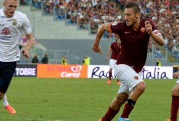 Video clip bàn thắng: Roma 2-0 Hellas Verona (Vòng 5 - VĐQG Italia 2014/15)