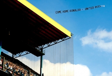 Máy bay dụ Ronaldo về MU lại xuất hiện