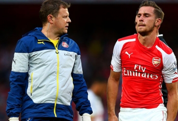 Arsenal dính bão chấn thương sau derby với Tottenham