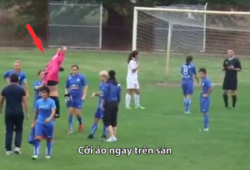 VIDEO: Cầu thủ nữ đòi tẩn trọng tài, cởi áo ngay trên sân
