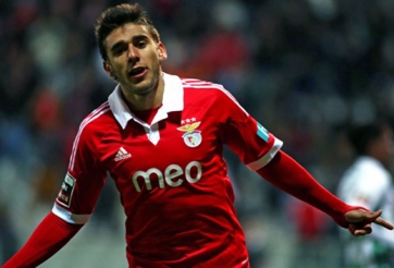 Thành công với Di Maria, MU lại ‘săn hàng’ Argentina